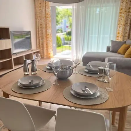 Apartamento Neue Mit Terrasse Und Tg-stellplatz